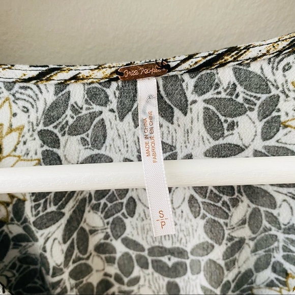 Free People Birds of a Feather Floral Blouse Black Sz Small - Picture 4 of 9